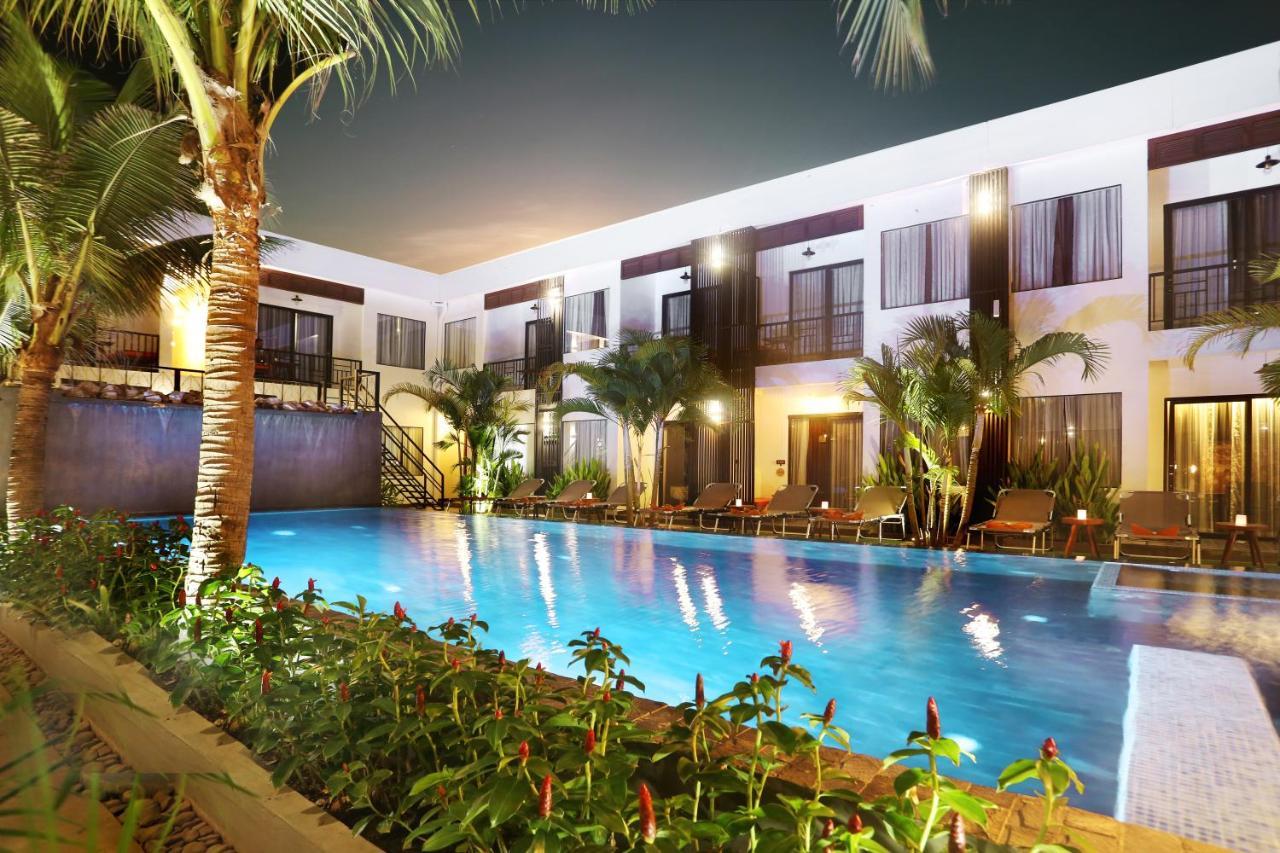 Central Corner Suite Сием Реап Екстериор снимка