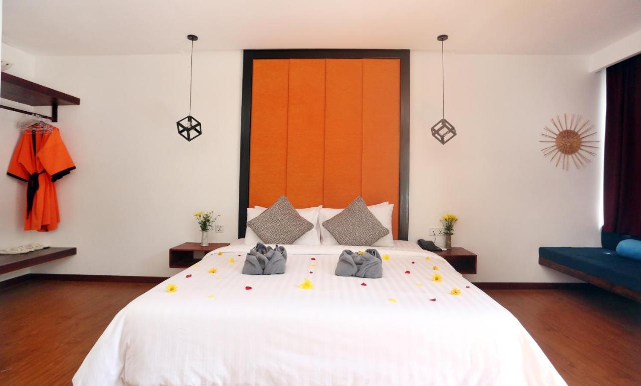 Central Corner Suite Сием Реап Екстериор снимка